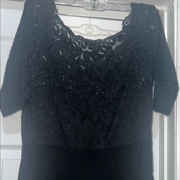 Chic Black Lace Long Sleeve Dress - Picture 3 of 7